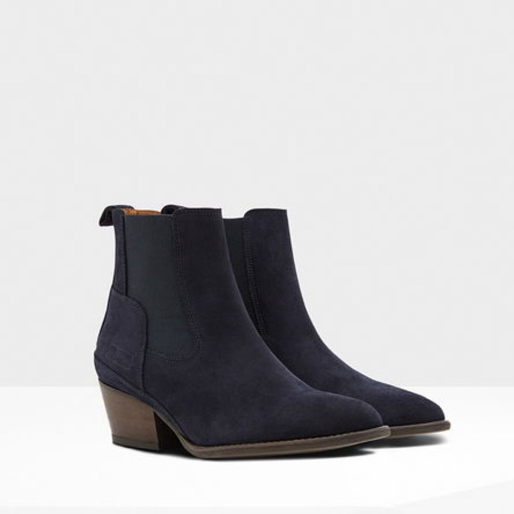 Hunter Refined Suede Chelsea Boots
